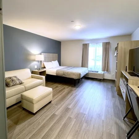 WoodSpring Suites Knoxville - Cedar Bluff