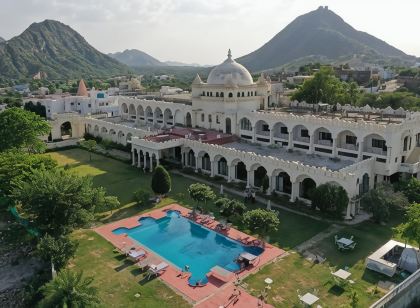 Gulaab Niwaas Palace