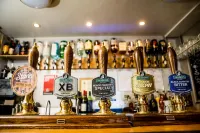 The Golden Lion Inn - Bares