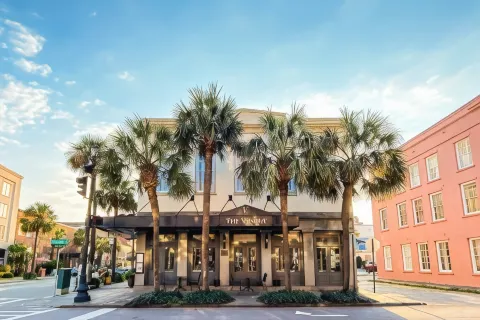 The Vendue, Downtown Art Hotel