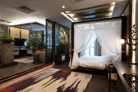 Vangohh Eminent Hotel & Spa