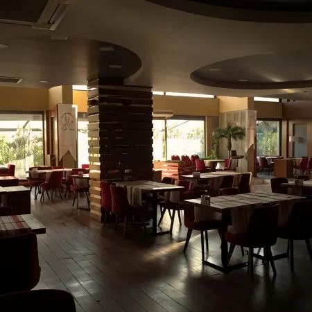 Liv Suit Hotel