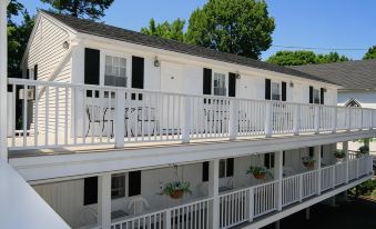 Eagle House Motel