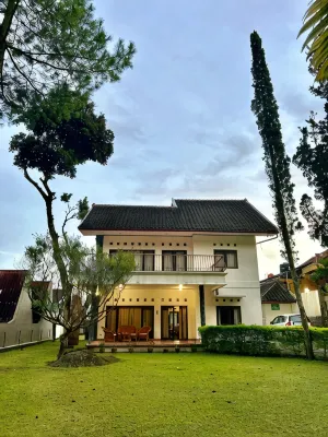 Sejuk Village Hotel dekat Masjid Minhaju Salaf