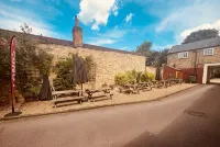 Longs Hotel & Inn Hotels near Toddington Baptist Church