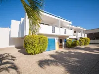 Cosmopolitan Motel & Serviced Apartments Hotel a 