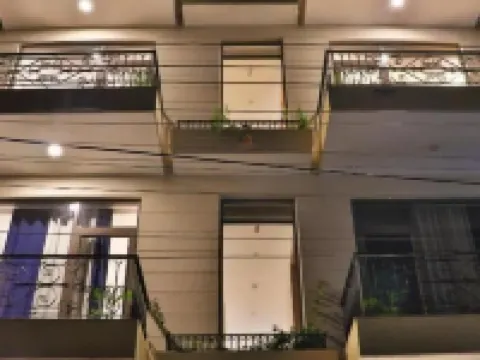 The Blue Jay Hostel - Dorms & Room's Hotels in Rishikesh