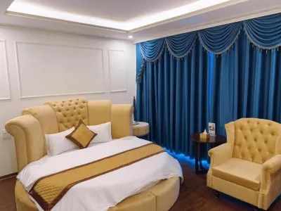 Royal Hotel - số 18 LK23, KĐT Văn Khê - by Bay Luxury Hoteller i Hà Đông
