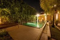 ThiThi's Palace Hotels in Kamburugamuwa