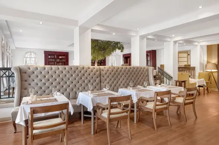 Protea Hotel Blantyre Ryalls Отели в г. Блантайр