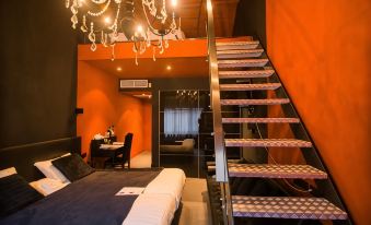 Hotel Moon