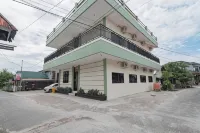 RedDoorz near Arka Sepinggan Airport Balikpapan Hotel dekat Perumahan Bukit Batakan Permai Blok B1 No.8