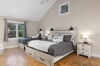 "New" Lake Michigan R & R Recently Completed Major Rehab