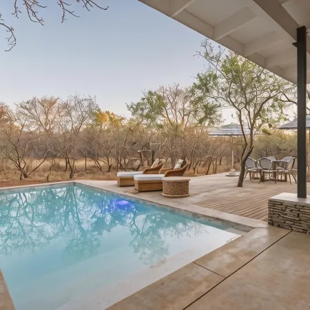 Safari Moon Luxury Bush Lodge