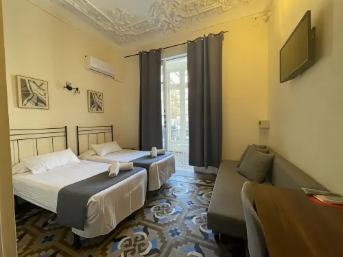 Hostal Balmes Centro - Gästehäuser