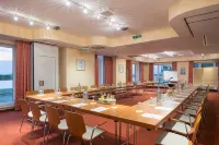 Hotel Rheinpark Rees Hotels in Kalkar