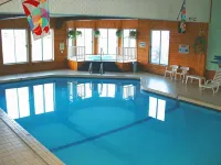 Ramada by Wyndham Mackinaw City Waterfront - Strand
