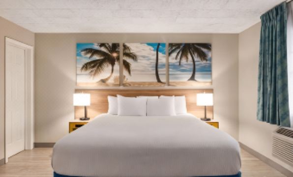 Days Inn by Wyndham Miami Airport North