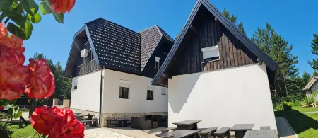 House Zeljko Отели в г. Пријебој