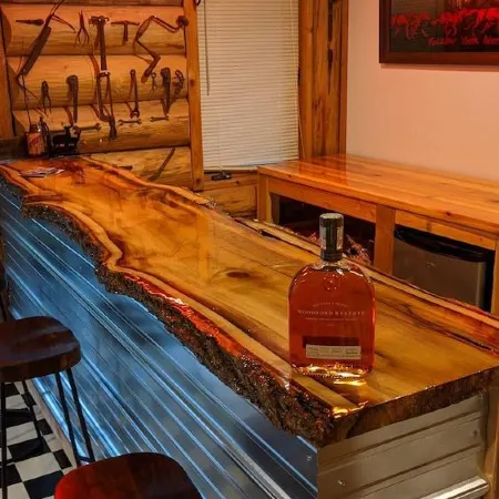 Beautiful log home on the Olentangy River