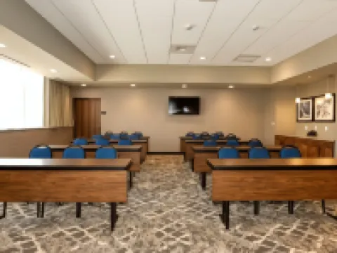 ハンプトン  イン & スイーツ オーロラ サウス デンバー オーロラのホテル