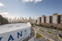 Building With Swimming Pool Next to Balneario Shopping in BC - TSO Hotels in Camboriú