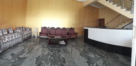 Staymaker Srinivasa Residency Отели рядом с достопримечательностью «MEIL PKG-3 CAMP»