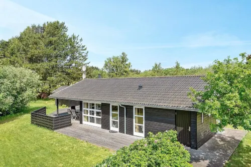 8 Person Holiday Home in Ålbæk Hotels in Albaek