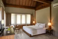 Ijen Estate Resort and Villa - parking