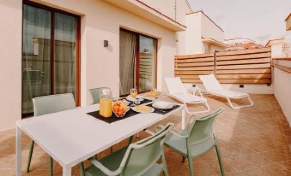 Port Plaza Apartments