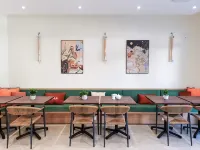 Bloom Hostel Bar & Garden - bar