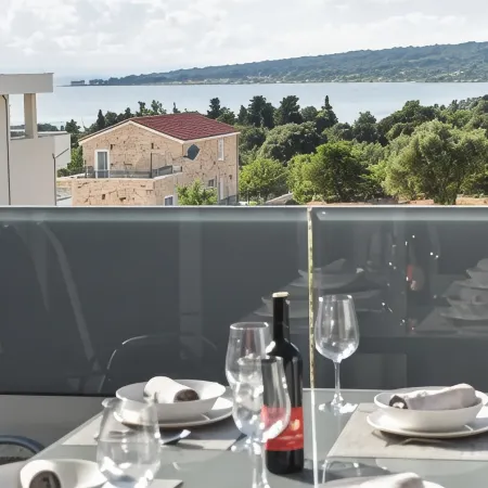 Pool Apartments & Rooms Mare