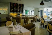 Hotel Andinos Plaza Florencia - sarapan