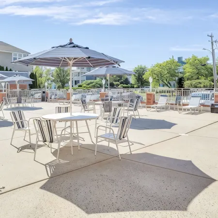 Cape Roc Condo with Ocean Views and Heated Pool 1/2 Block to the Beach