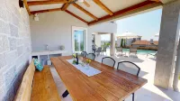 Villa Amelie for up to 8 people with pool and e-charging station near Porec - Homestays