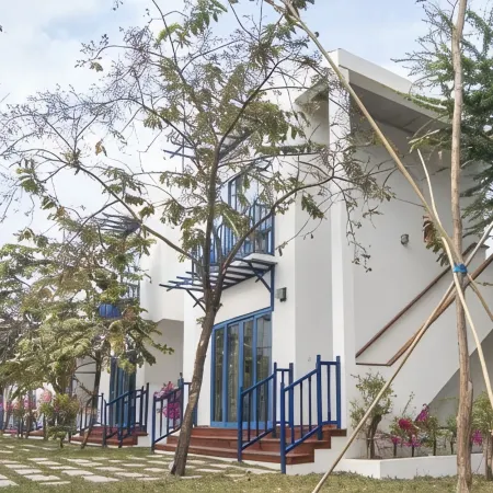 The B Resort