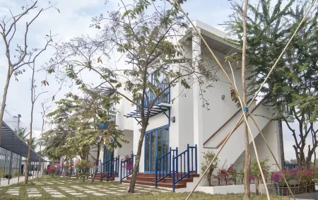 The B Resort