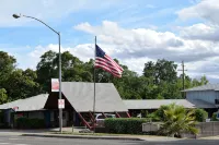 Red Bluff Inn