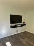 Cozy 3-Bedroom Ranch style house with Huge Backyard & Fire pit