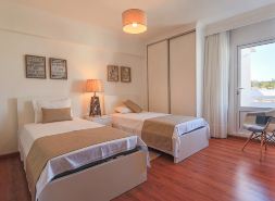 GuestReady - Marina view top floor with terrace