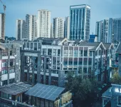 亦汐酒店（樂山高鐵站世豪廣場店）