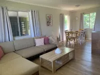 Central and Tidy 3 Bedroom house - Pet Friendly! - 3 tähden