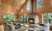 Summit Log Cabin With Hot Tub & Sauna