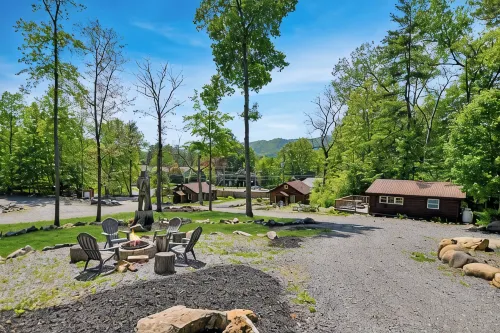 Pet Friendly - Close to Town - w/ Deck & Fire Pit