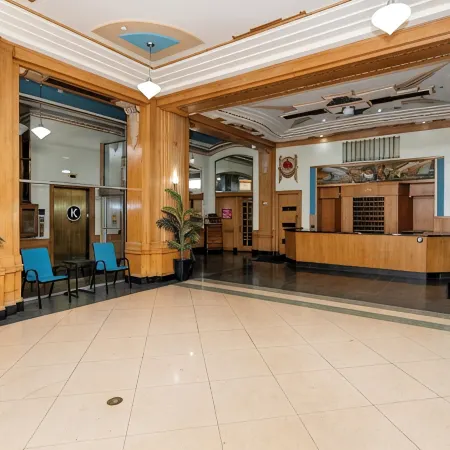 Spacious 2Br 2BA with Parking, Gorgeous Skyline View, and Direct Skywalk Access!
