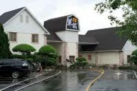 Laiyin Motel
