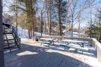 Lift Haus - New Trailside 2Br at Attitash - Clean • Modern • Easy - 3-Star