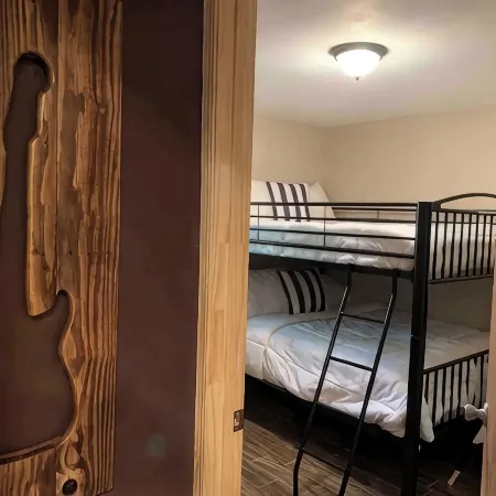 Poconos Top Rated Resort - Saw Creek Estates