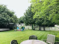 Roomy two bedroom cottage in Grand Marais, Michigan, on the Lake Superior shore. - 3-Star