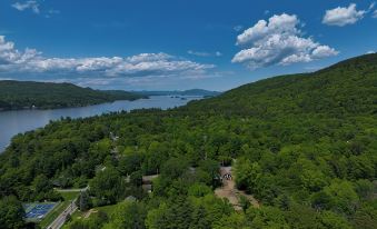 Walk to Beach - Pet friendly Cabin w/ Workspace
